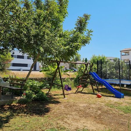 Apartmani Bellevue Vir Εξωτερικό φωτογραφία