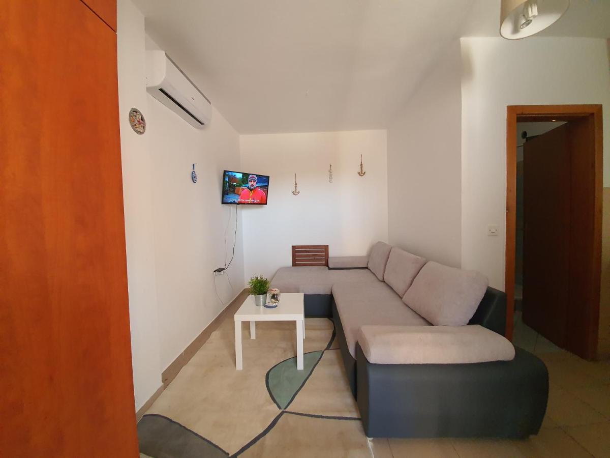 Apartmani Bellevue Vir Εξωτερικό φωτογραφία