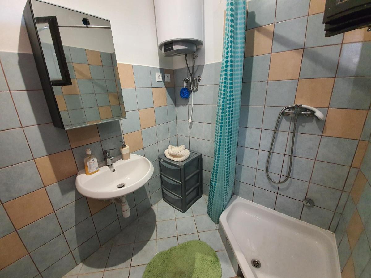 Apartmani Bellevue Vir Εξωτερικό φωτογραφία