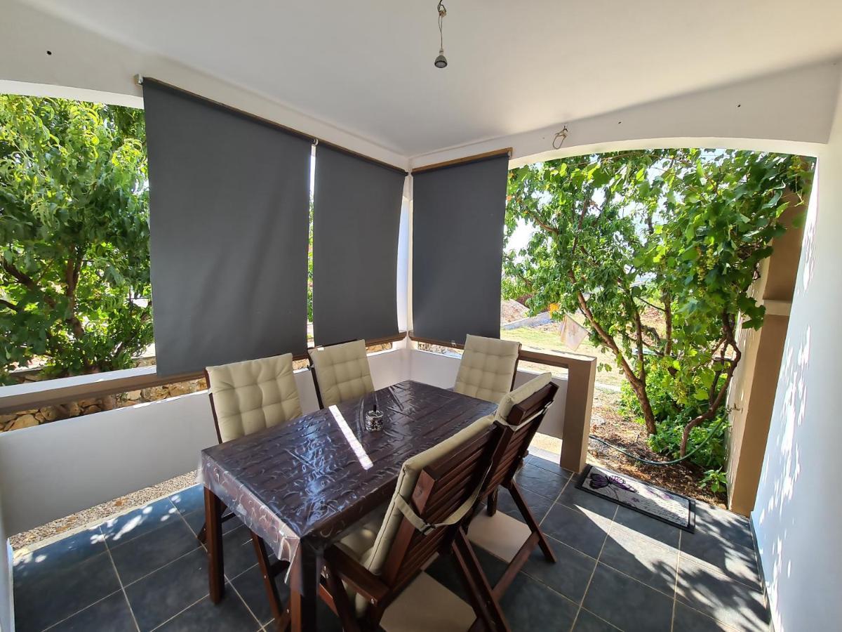Apartmani Bellevue Vir Εξωτερικό φωτογραφία