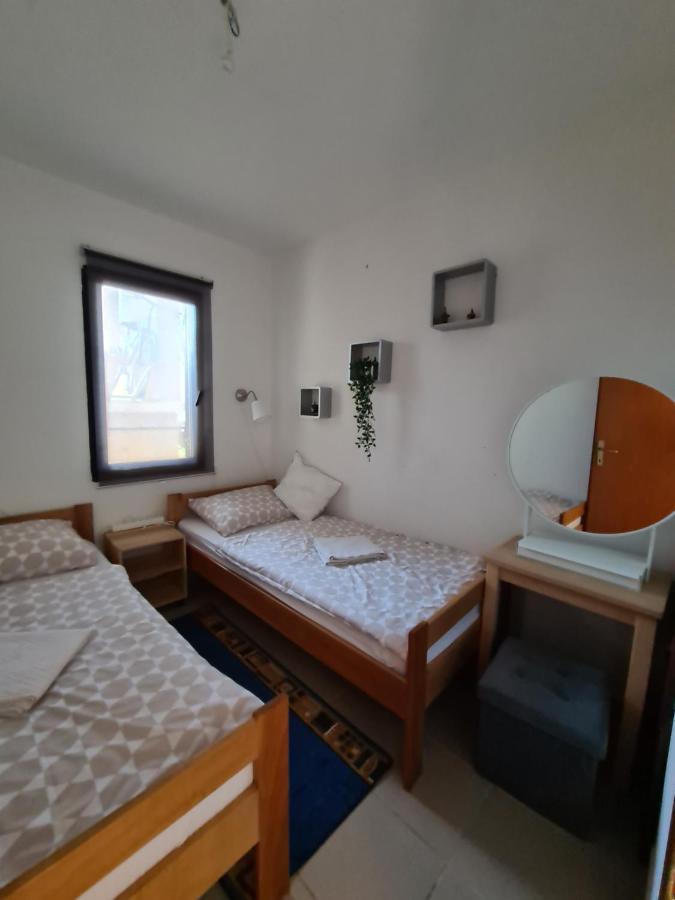 Apartmani Bellevue Vir Εξωτερικό φωτογραφία